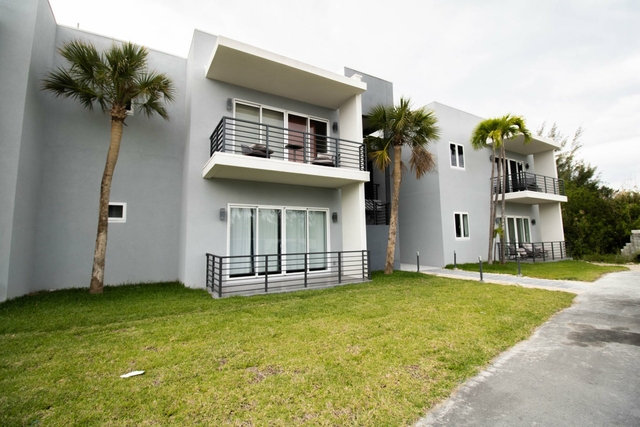  VILLANOVA B13 SALE,West Bay Street