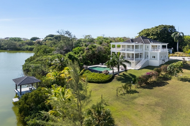  OAKRIDGE ESTATES,Skyline
