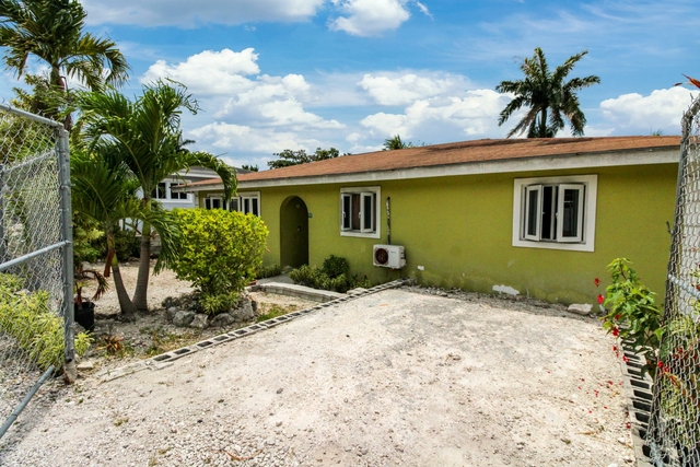 219 GARDEN HILLS #1,Soldier Road