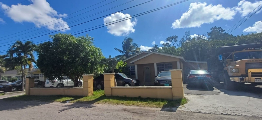 CARMICHAEL BREEZES HOME,Carmichael Road