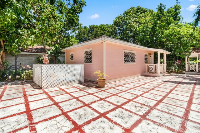  WESTRIDGE COTTAGE,Westridge