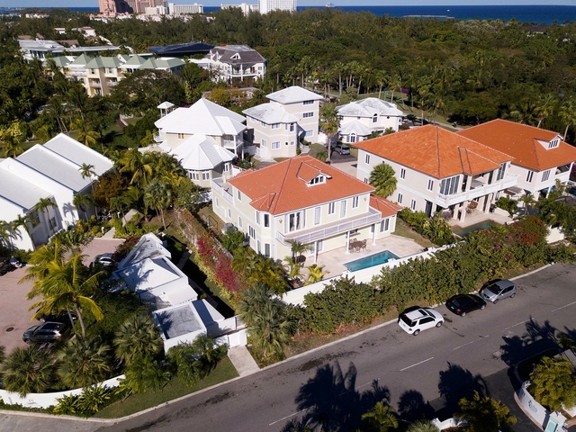  PALATIAL ESTATES,Paradise Island