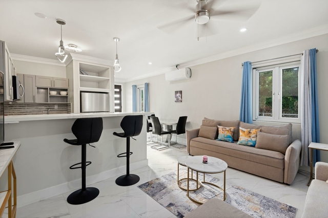  LOVE ESTATES UNIT 1,West Bay Street