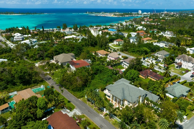  LOT 11 GROVE AVENUE,West Bay Street