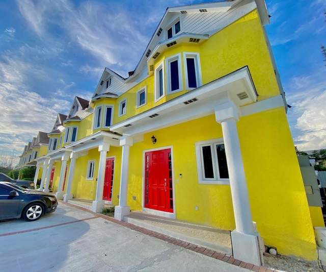  DUNMORE COURT,South Ocean