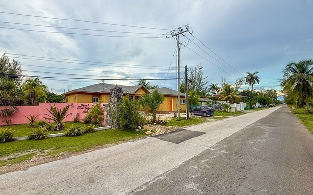  185 HOPKINS DRIVE,Coral Harbour