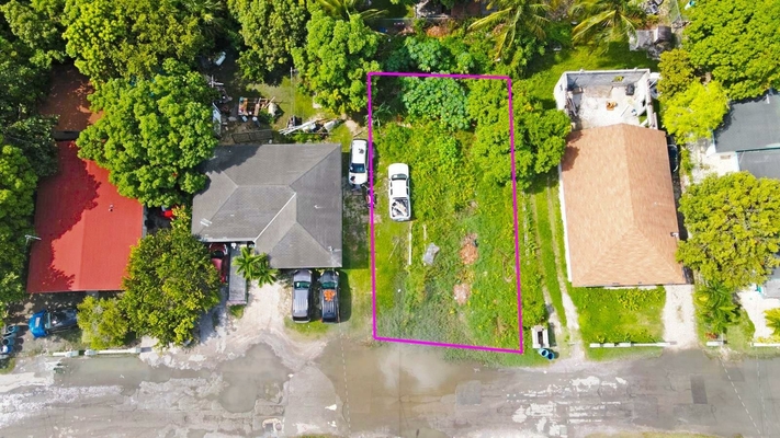  JACARANDA STREET,Pinewood Gardens