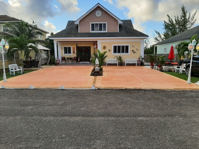 17 DOLPHIN DRIVE,West Bay Street