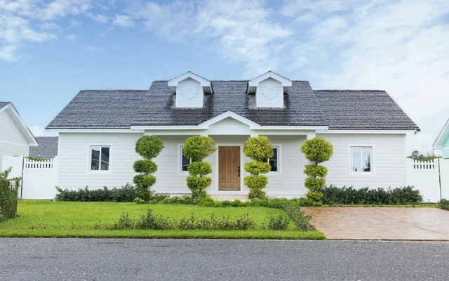  EAST WIND DRIVE HOME,Western Road