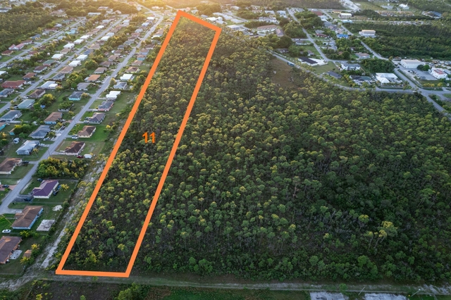 11 EAST BEACH DRIVE,Freeport