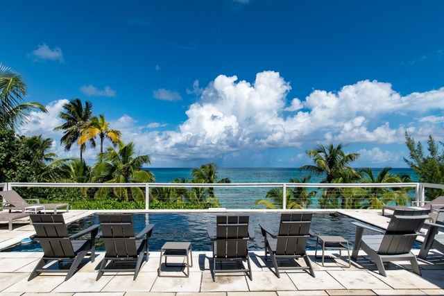  HOLIDAY HOUSE,Palmetto Point