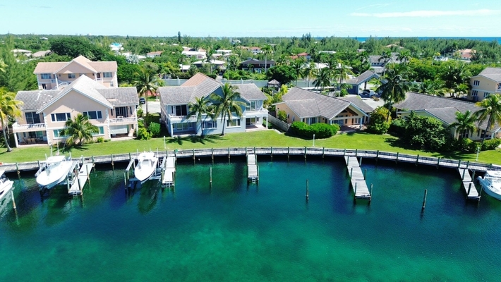  WATERS EDGE, OCEANHILL BL,Bahama Terrace Yacht & Country Club