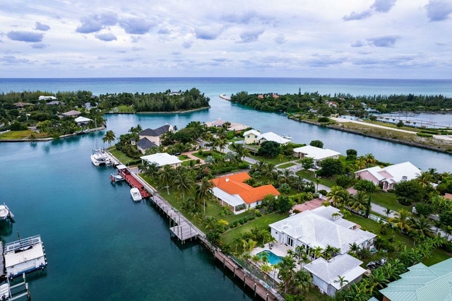  FORTUNE BAY POINT,Fortune Bay