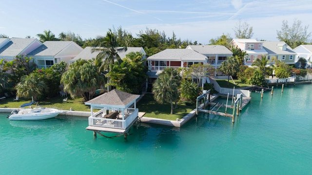  35 SANDYPORT DRIVE,West Bay Street