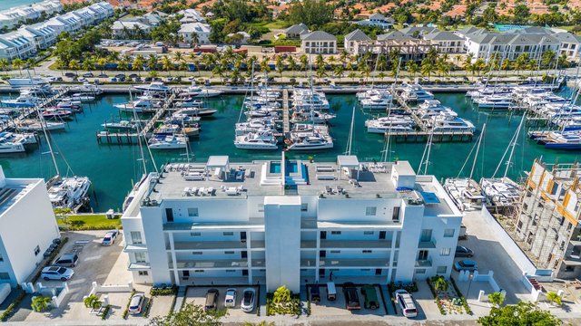  ONE MARINA PALM CAY,Yamacraw