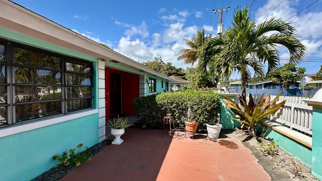 36 BAY GERANIUM AVENUE,Pinewood Gardens