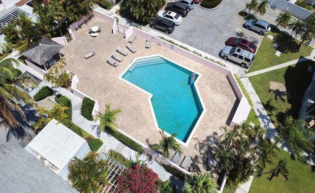  SILVER CAY RENTAL,West Bay Street