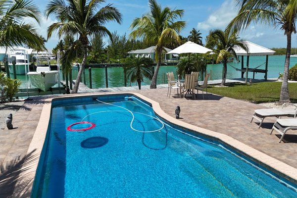  TURTLE'S LANDING TCB,Treasure Cay