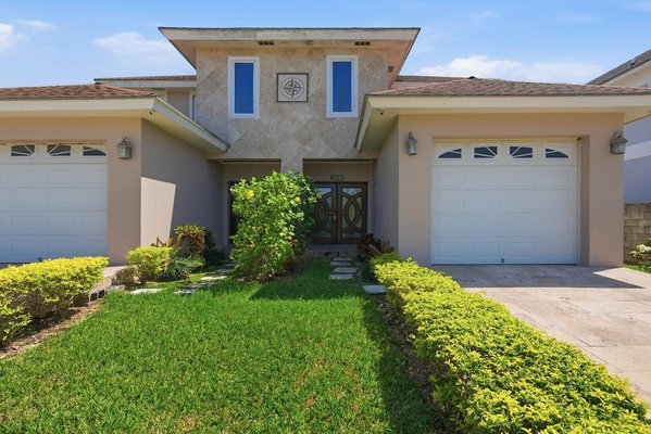  305 MARLIN ROAD,West Bay Street