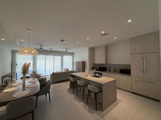  WESTEND TOWNHOME,Love Beach
