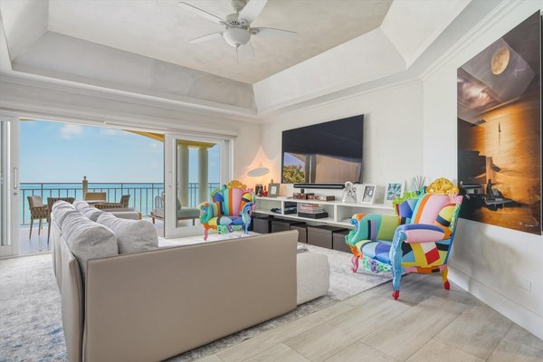  CAVES POINT,West Bay Street
