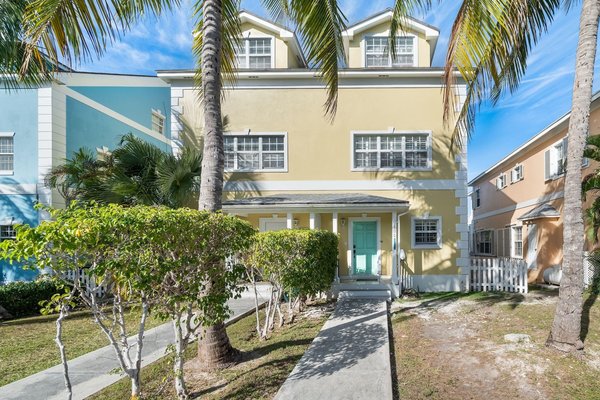190 SANDYPORT DRIVE,West Bay Street