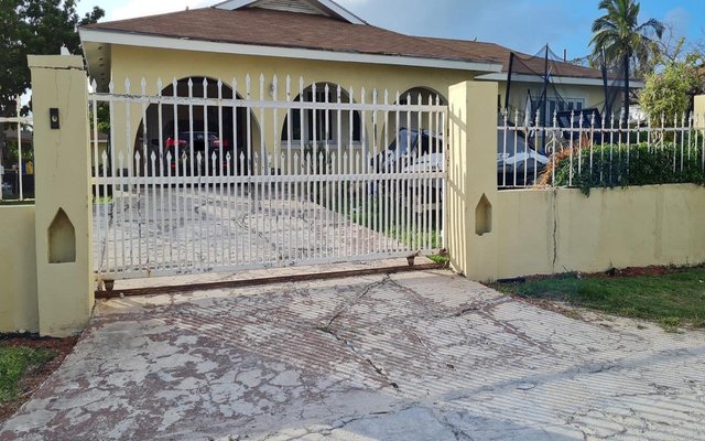  EASTWOOD ESTATES SUBDIVIS,Prince Charles Drive
