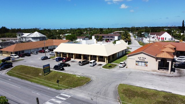  4 WEST ATLANTIC DRIVE,Freeport