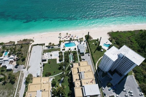  CORAL BEACH APARTMENT,Lucaya