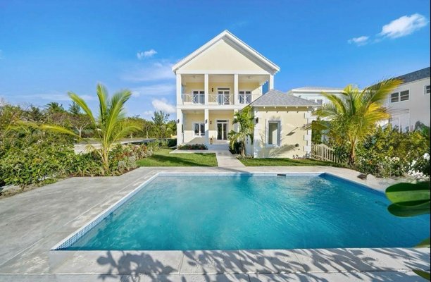  21 CORAL BEACH,West Bay Street