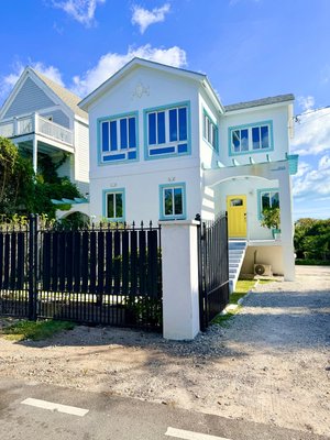 985 WEST BAY STREET,West Bay Street