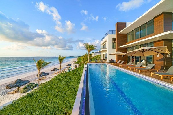  LA PALMERAIE VILLA 1,Harbour Island