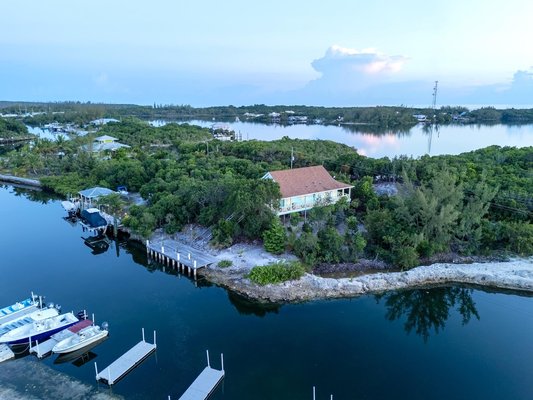  BLACKBEARDS PLACE,Great Harbour Cay