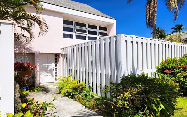  SILVER CAY TOWNHOUSE,West Bay Street