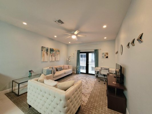 904 VENETIAN WEST,Venetian West