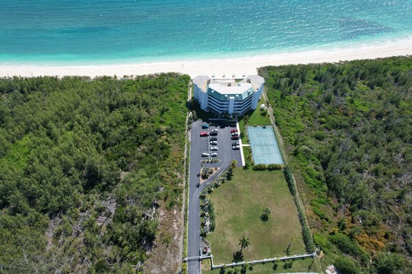  BAHAMA REEF CONDOMINIUM,Lucaya