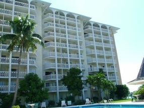 Spectacular Condo Overlooking Port Lucaya Marina