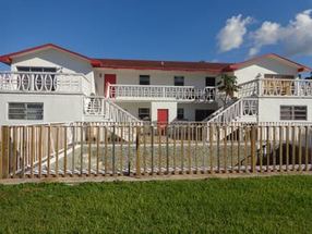 4 Plex in Caravel Beach