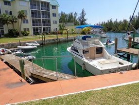 114 Cove House Condominiums Lucaya, Grand Bahama